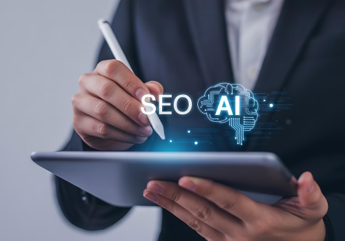 Sztuczna inteligencja w służbie marketingu. Jak AI zmienia sposób, w jaki klienci znajdują Twoją firmę?