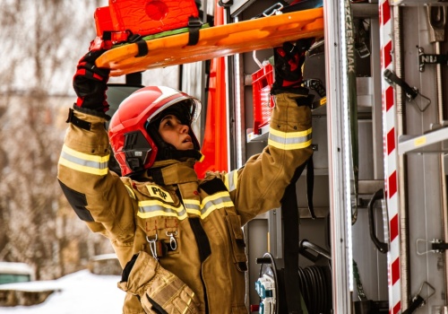 Zgon 59-letniego mężczyzny przy ul. Pomnikowej. Sprawę wyjaśnia policja
