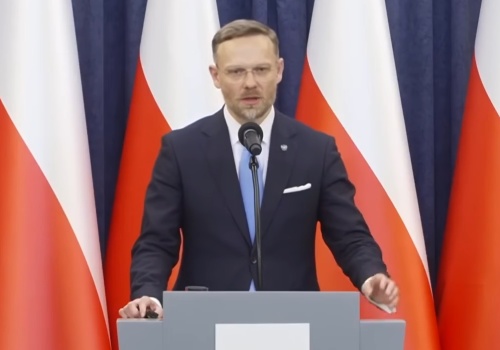 Nawrocki milczy ws. przesłuchania. Bogucki zabiera głos