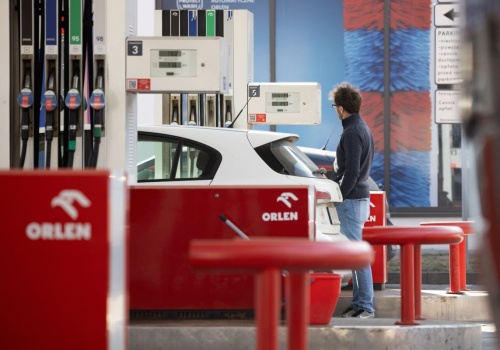 Nowe przepisy mogą zmienić stacje na zawsze. W tle duże pieniądze