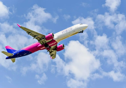 Pasażer może wybrać podróż z inną linią. Wizz Air wprowadził nowość