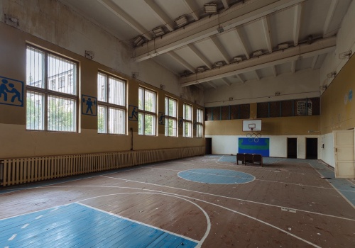 Więcej szkół niż urodzeń. Ten raport nie pozostawia złudzeń. 