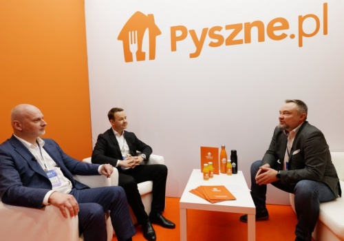 Drony pod Zegrzem i humanoidy w Katowicach. Pyszne.pl liderem technologicznej logistyki