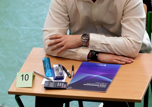 Obiecali córce prezent, za dobrze zdaną maturę. 