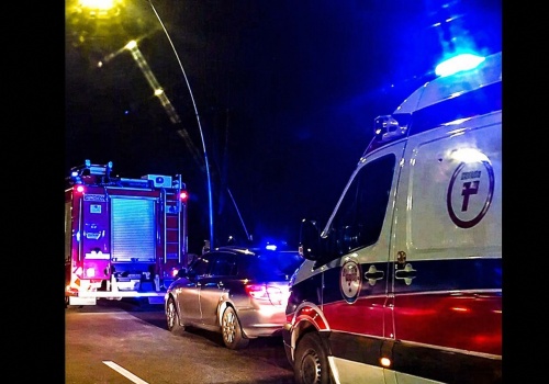 Dramat na moście w Nowym Sączu. Policjant po służbie ruszył na ratunek – sekundy miały znaczenie