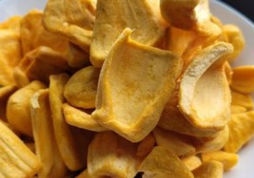 Kupiłam, gdy zobaczyłam w sklepie. Kosztował niemało, a skład mnie zasmucił