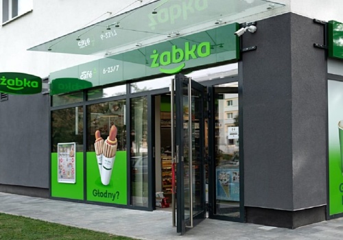 Grupa Żabka podtrzymuje cel ponad 1300 otwarć nowych sklepów w 2026 roku