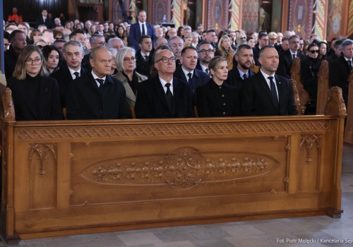 Marta i Karol Nawroccy dotrzymali słowa. Z zagranicy przybyli na pogrzeb Litewki