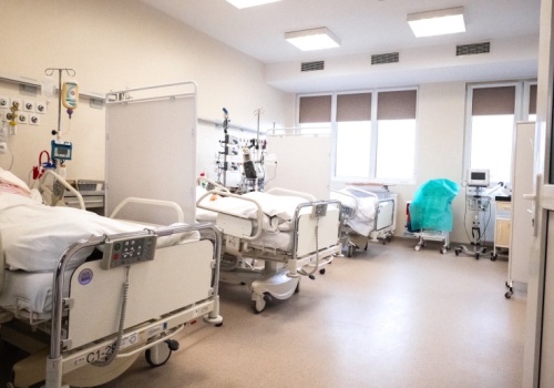 Już 50 szpitalom powiatowym grozi upadłość. Skutki dla pacjentów będą dotkliwe