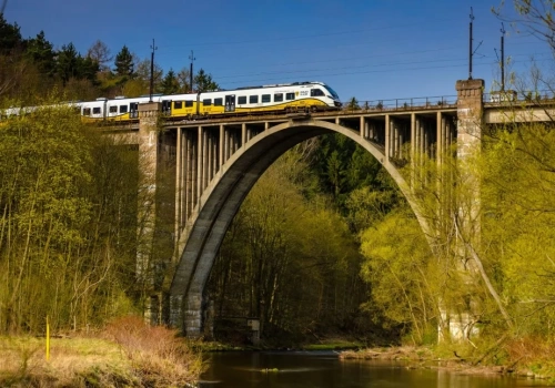 Podróże bez limitów i dłuższa majówka z Kolejami Dolnośląskimi