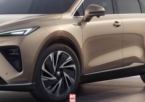 MG twierdzi, że właśnie weszło do klasy premium. Na dowód pokazało zdjęcia nowego SUV-a