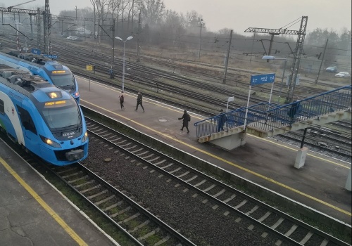 Krzyż – Chojnice: Składy wagonowe i autobusy zastępcze