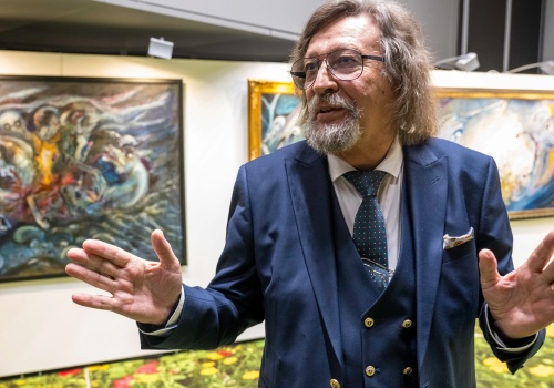 Kuzyn Jarosława Kaczyńskiego otworzył wystawę w Parlamencie Europejskim. 