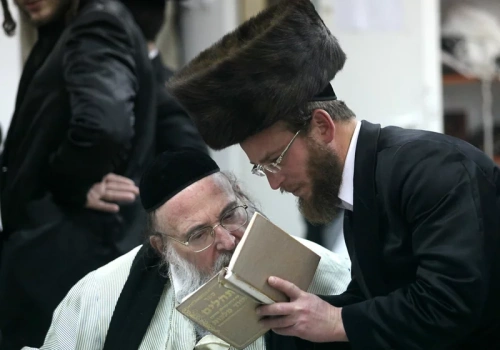 Atak w dzielnicy żydowskiej. Nożownik nie miał litości