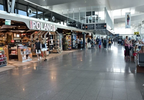 Polskie lotnisko ma już stronę po niemiecku. Za to docenili je turyści