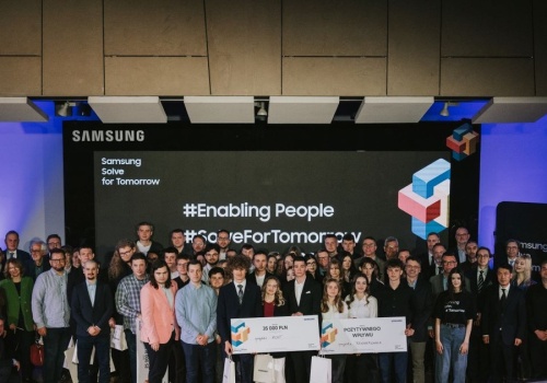 Trzecie koło, które zmienia wszystko.  Uczniowie z Jarosławia laureatami I miejsca w Solve for Tomorrow