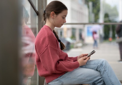 Młodzi Polacy mają nową fobię. Lęk przed biedą zdominował całe pokolenie