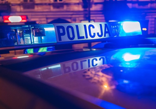 Spowodował zderzenie, miał dożywotni zakaz prowadzenia. Cztery osoby w szpitalu