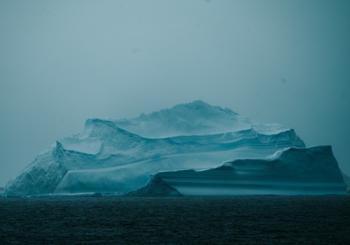 Spod lodu Antarktydy docierają enigmatyczne sygnały. Lata temu przewidział je radziecki fizyk
