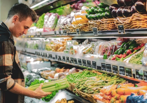 Czy 2 maja sklepy będą otwarte? Wiadomo, czy zrobisz zakupy