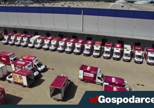 Na kłopoty... butelkomaty mobilne: kurierzy z e-sklepów
