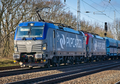 PKP Cargo i Korea nawiązują współpracę. Polska armia dostanie pociąg na sterydach