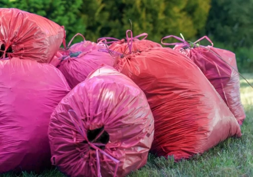 Zbiórka odpadów tekstylnych i ubrań w Legnicy - zasady i harmonogram