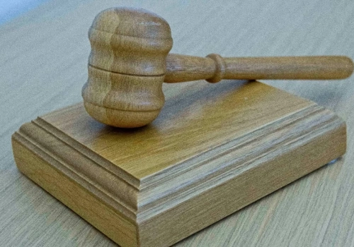 Złamał sądowy zakaz i wsiadł za kierownicę. Wyrok w 48 godzin