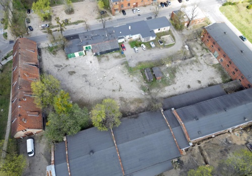 Byliśmy w nowej lokalizacji pchlego targu. Czy podbije serca miłośników staroci?