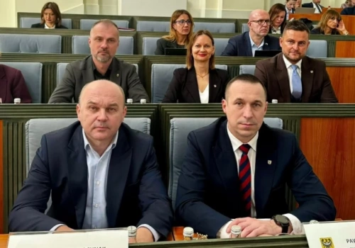 Sesja nader często przerywana. W Sejmiku Koalicja Obywatelska dogadała się z PiS-em