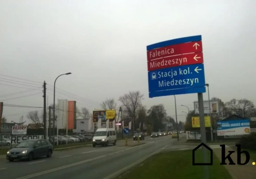 To najdłuższa ulica w Warszawie. Ma prawie 15 km długości