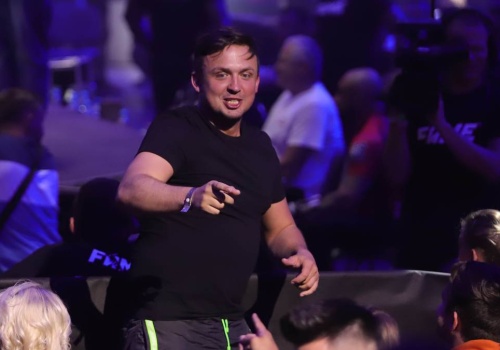 Kanał Roberta Pasuta usunięty z YouTube. Reakcja po reportażu Polsat News Ujawnia