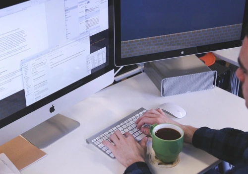 Złote czasy w IT minęły? Pensje topnieją, biura wracają