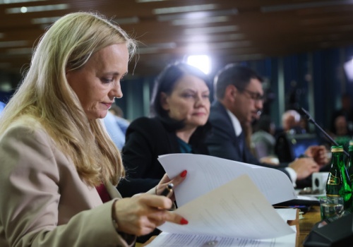 Opozycja punktuje Sobierańską-Grendę. Koalicja odpowiada: to wy doprowadziliście system do upadku