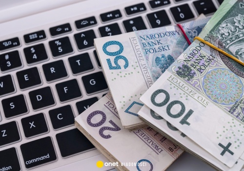 2 tys. 333 zł dla każdego. Między obietnicami a realiami