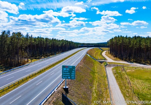 GDDKiA szykuje niespodziankę na majówkę. Dwie trasy otwarte jednocześnie