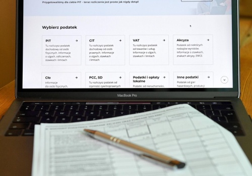 Czym jest automatyczny PIT? Koniecznie to sprawdź przed akceptacją, inaczej przepadną ulgi