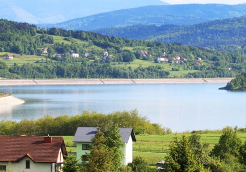 1 maja wielkie otwarcie. Teraz korona zapory, potem 126 km jazdy nad wodą