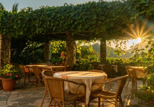 Zmiany dla turystów w Hiszpanii. Pogoda wpłynie na funkcjonowanie restauracji