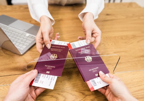 Niemcy masowo uciekają z kraju. Dane wskazują jasno, 