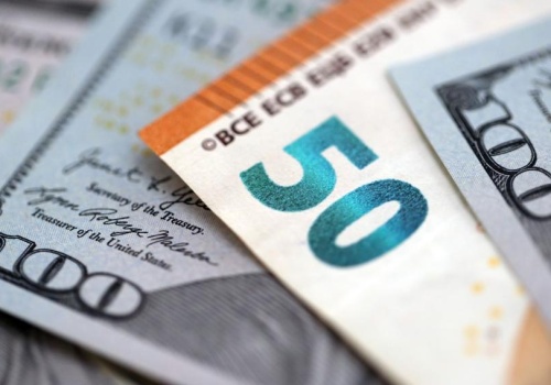 Inflacja w górę, ale złoty nie stracił. Kurs euro przekroczył 4,25 zł