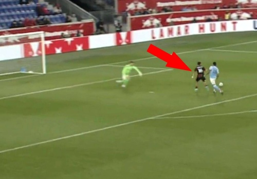 18-latek z polskimi korzeniami zachwyca w USA. Znów trafił do siatki