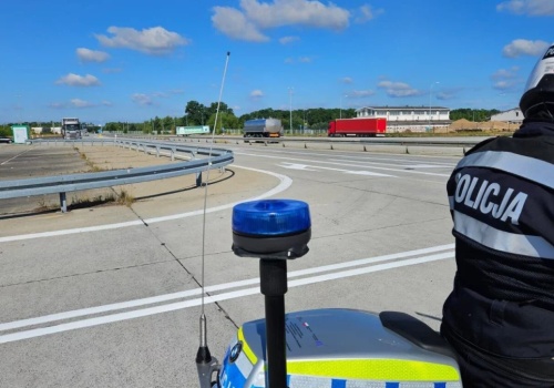 Bezpieczna Majówka 2026 – policja apeluje o rozwagę na drogach