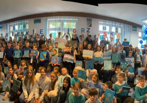 Niebieskie Igrzyska w SP 18 – edukacja na temat autyzmu przez doświadczenie i wspólnotę