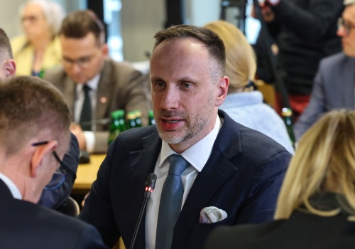 Kowalski do Hennig-Kloski: 