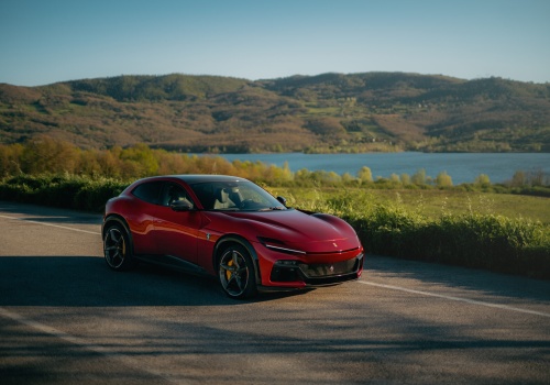 Ferrari Purosangue z nową konfiguracją Handling Speciale. Co zmienia sportowy pakiet?
