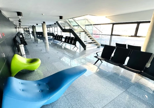 Dodatkowa przestrzeń w terminalu i bezpłatny transfer dla odlatujących z Wrocławia