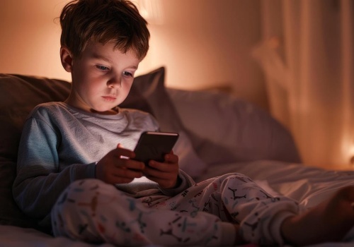 Dzieci na Facebooku mimo zakazu. Meta grozi gigantyczna kara od Unii