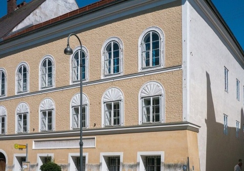 Rodzinny dom Hitlera stanie się komendą policji