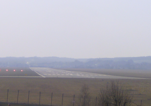 Jest zgoda na budowę nowego systemu ILS wspomagającego lądowania w Balicach w trudnych warunkach